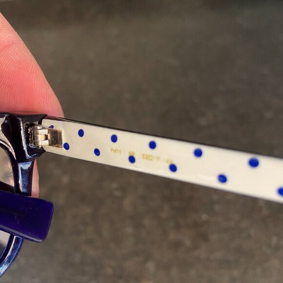 Isaac Mizrahi Cat Eye Sunglasses - Picture 7 of 8